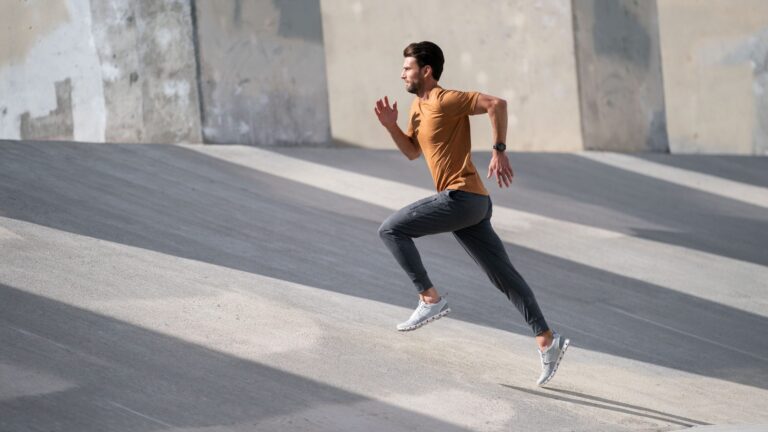 Vuori: Revolutionizing Activewear